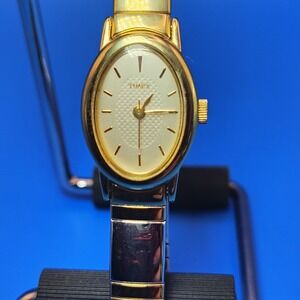 Vintage 1994 Timex Oval 24mm Two‎ Tone Women's Quartz Watch W/ Stretch Bracelet